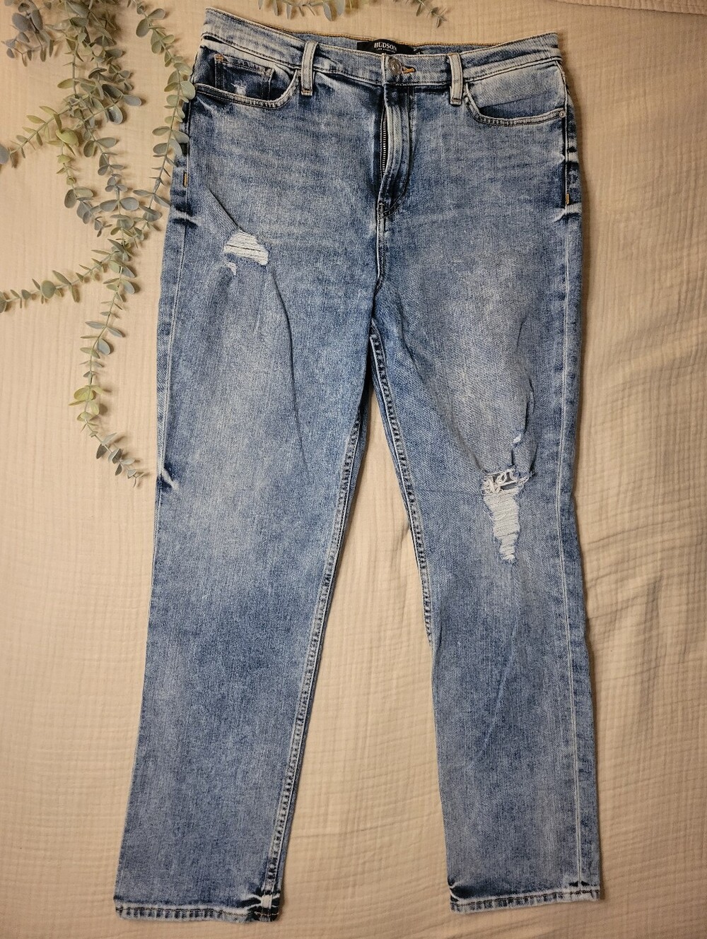 Hudson Holly Straight Crop Jeans Size 32 Distressed Light Wash Premium Denim